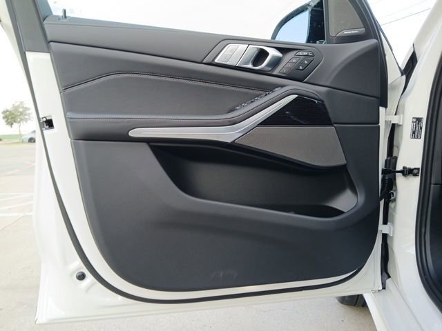 New 2026 BMW X7 M60i AWD/4WD image 21