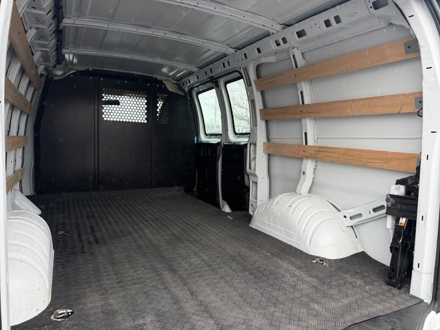 Used 2024 Chevrolet Express 2500 w/ Driver Convenience Package image 31