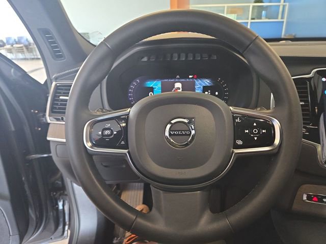 Used 2023 Volvo XC90 B6 Ultimate w/ Protection Package Premier image 14