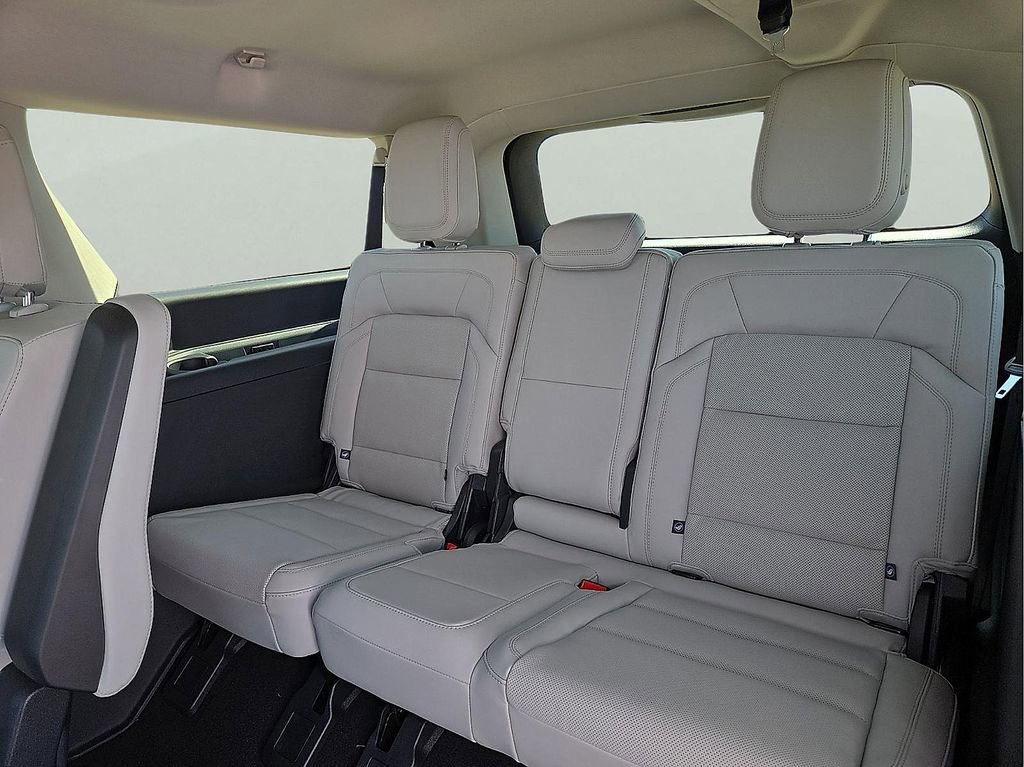 New 2026 Lincoln Navigator L Premier image 14