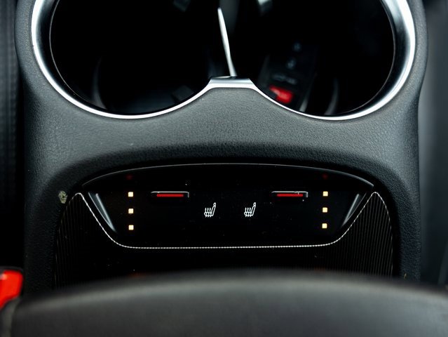 Used 2022 Toyota Venza XLE image 27