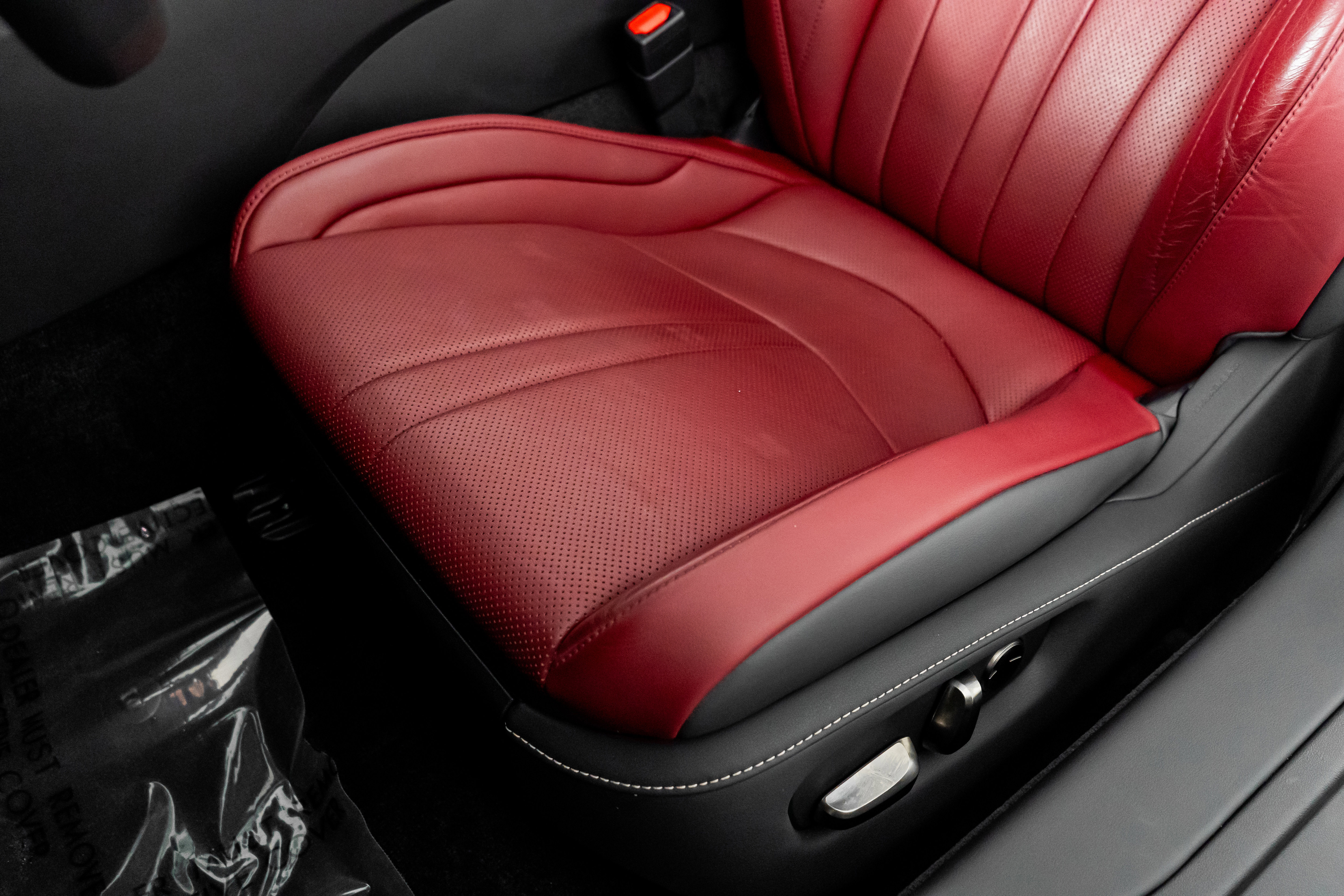 Used 2024 Lexus LC 500 Convertible image 31