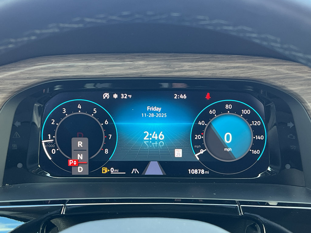 Used 2024 Volkswagen Atlas SEL Premium R-Line image 32