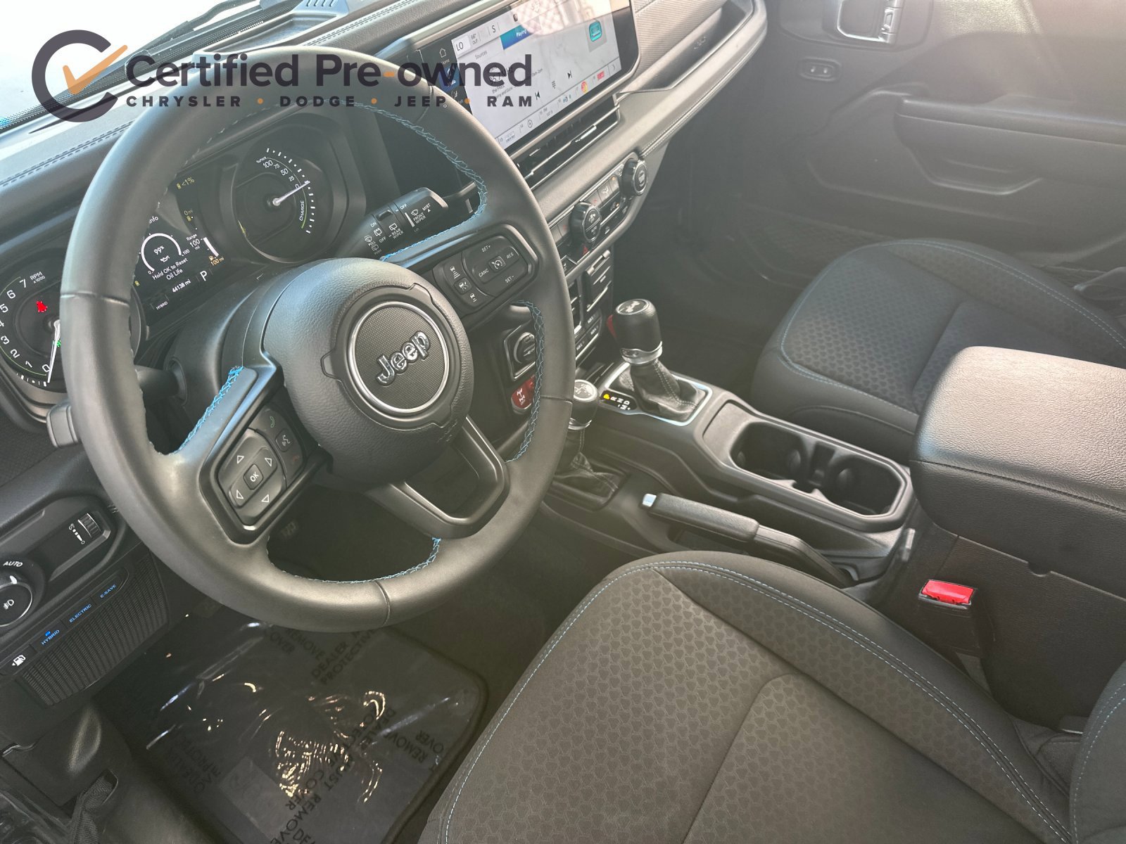 Used 2024 Jeep Wrangler Unlimited Rubicon 4xe AWD/4WD image 11