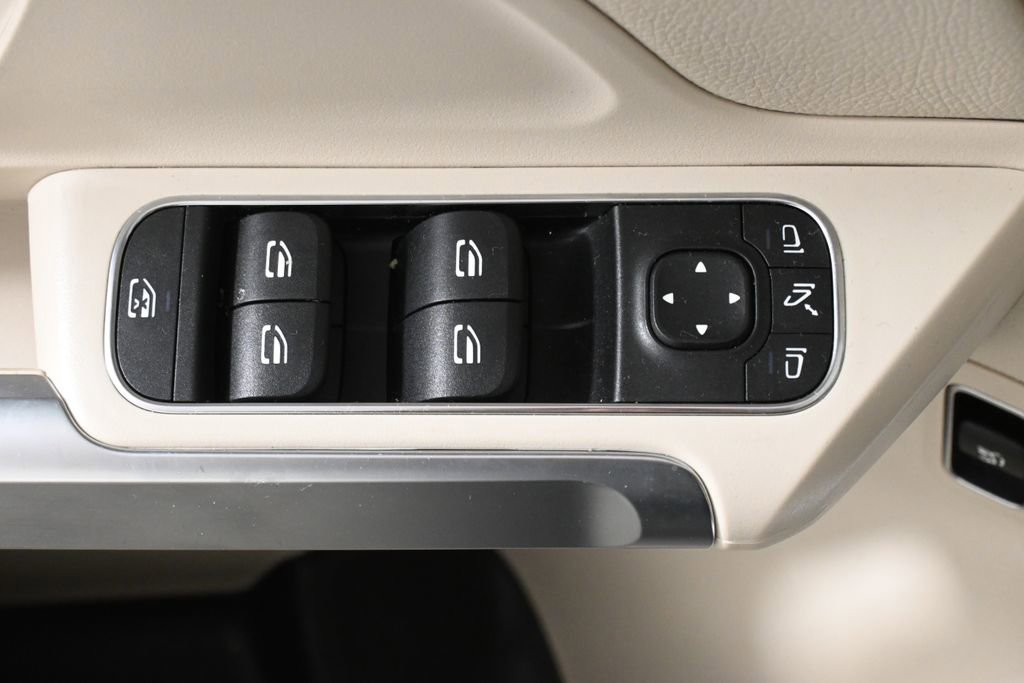 Used 2022 Mercedes-Benz GLB 250 4MATIC image 28