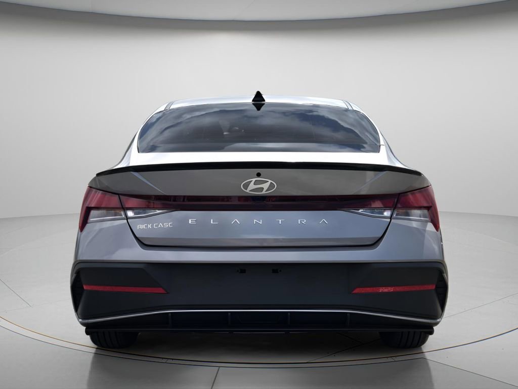 Certified 2025 Hyundai Elantra Sport image 6