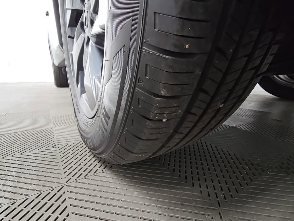 Used 2024 Nissan Rogue SV image 43