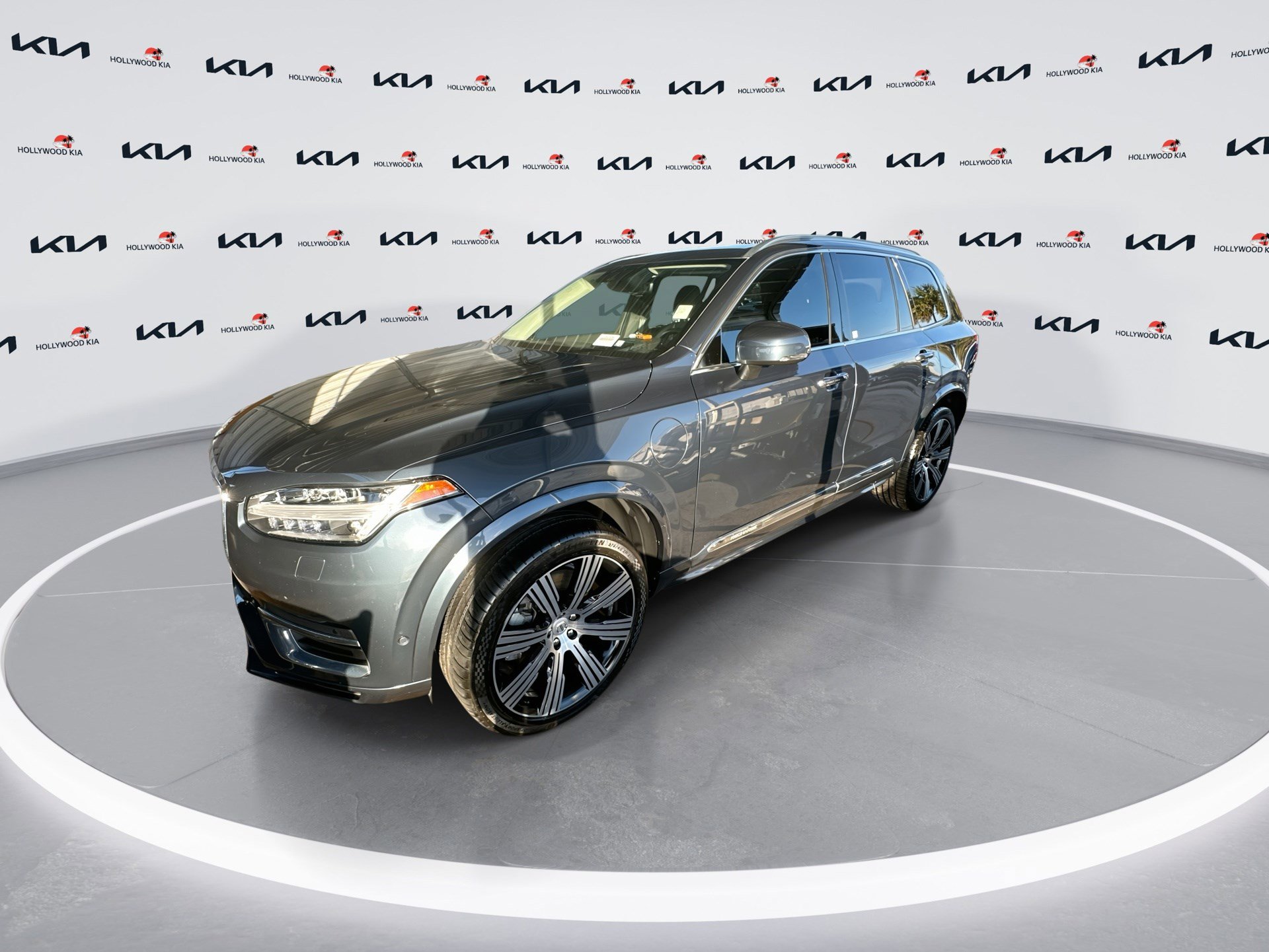 Used 2021 Volvo XC90 T8 Inscription w/ Advanced Package image 4