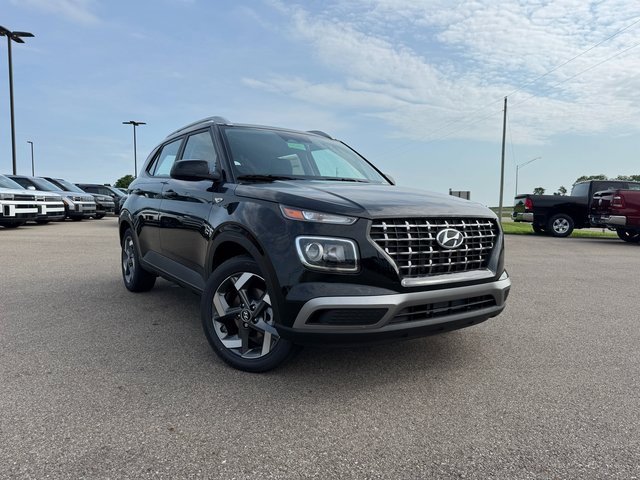 New 2025 Hyundai Venue SEL