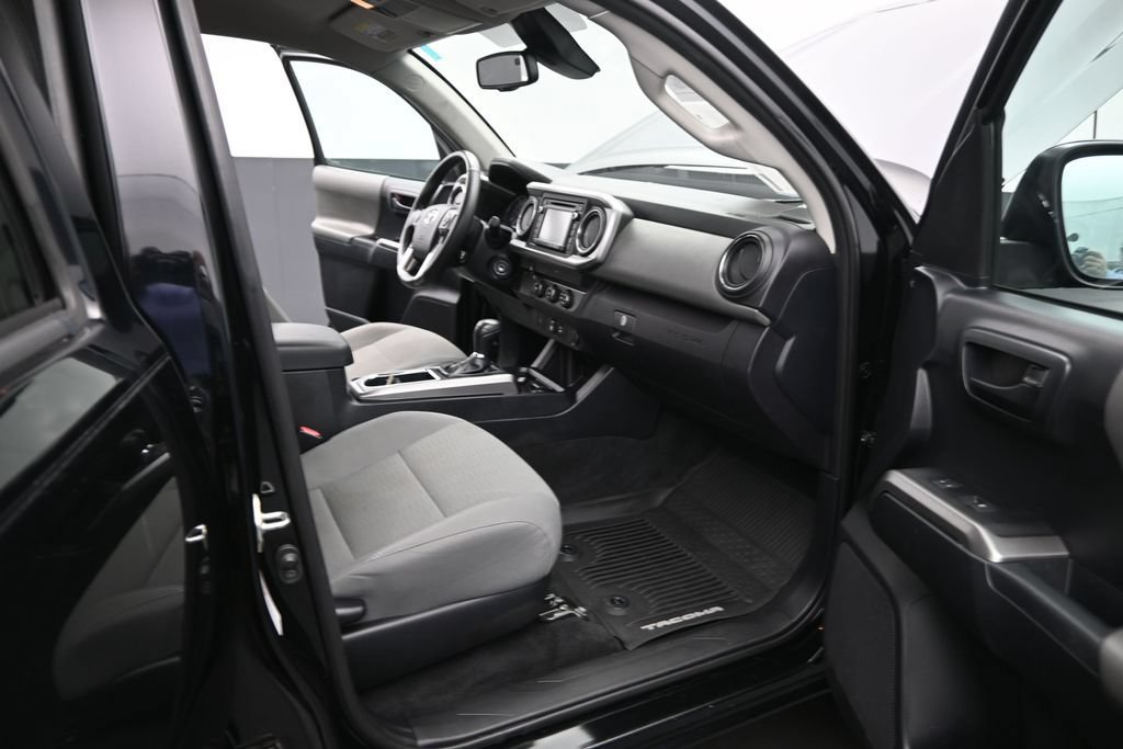 Used 2019 Toyota Tacoma SR5 RWD image 19