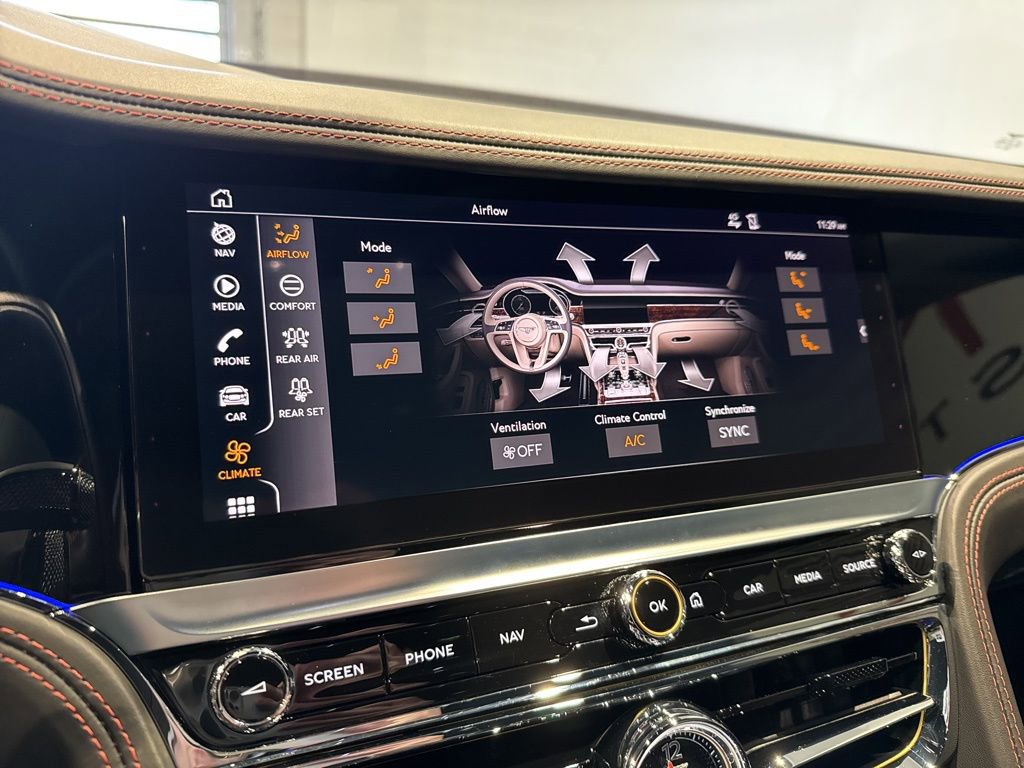 Used 2022 Bentley Flying Spur V8 image 30