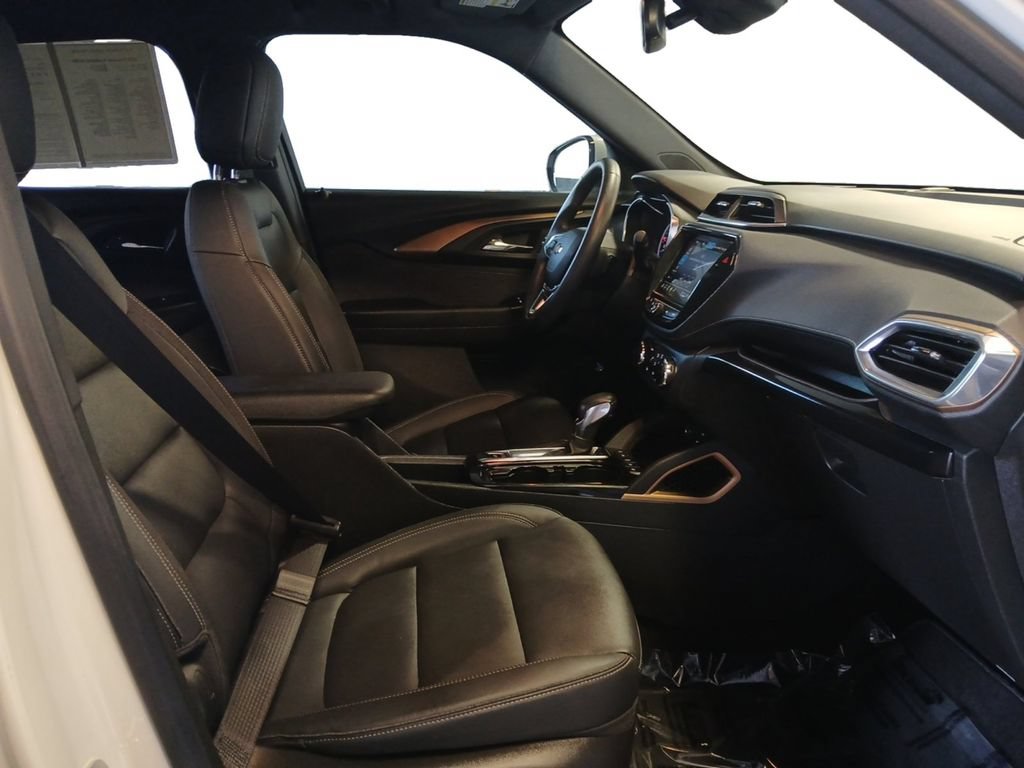 Used 2023 Chevrolet TrailBlazer ACTIV w/ Sun and Liftgate Package FWD image 15