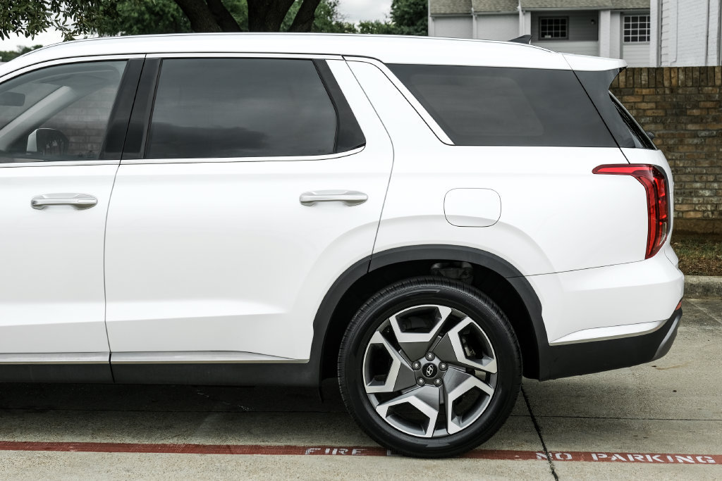 Used 2023 Hyundai Palisade Limited AWD/4WD image 23