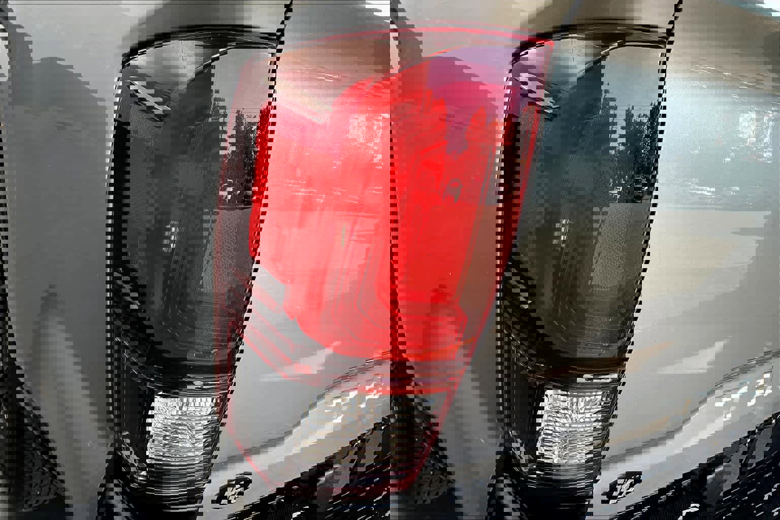 Used 2019 Toyota Tacoma SR image 24