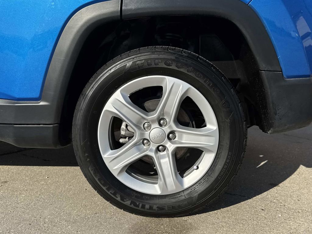 Used 2024 Jeep Compass Sport image 8