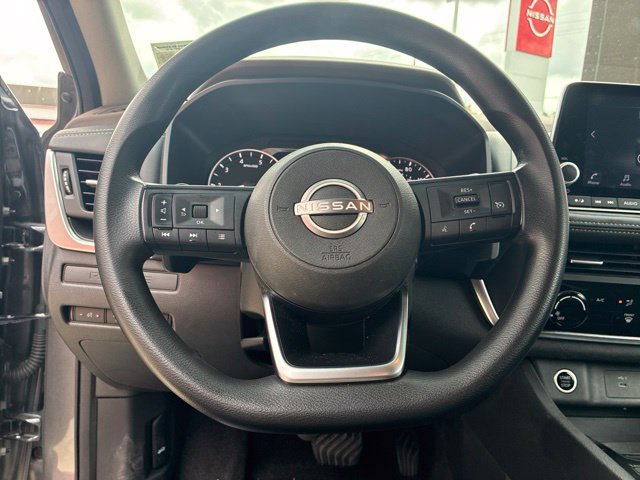 Used 2023 Nissan Rogue S FWD image 18
