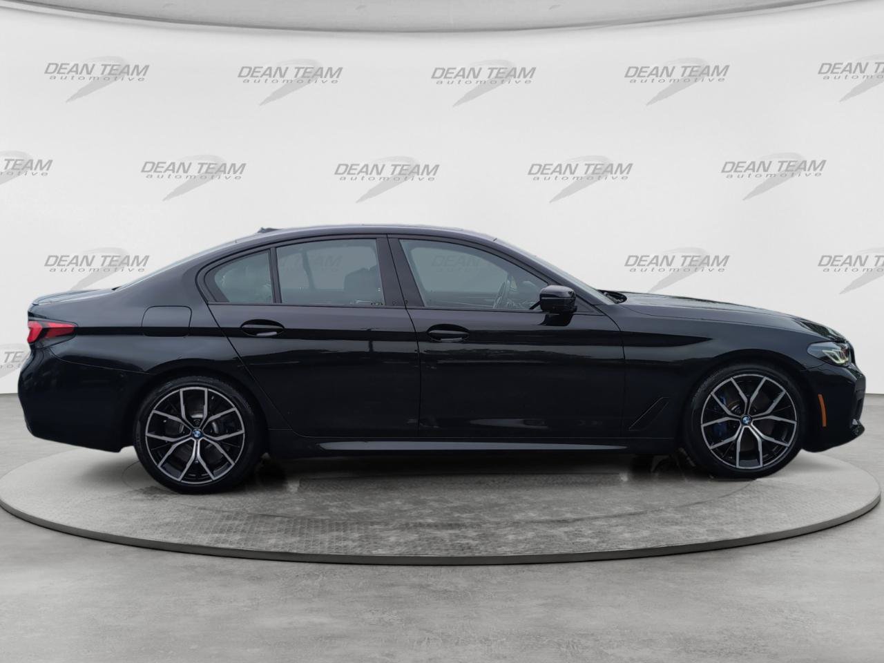 Used 2022 BMW M550i xDrive w/ Executive Package AWD/4WD image 8