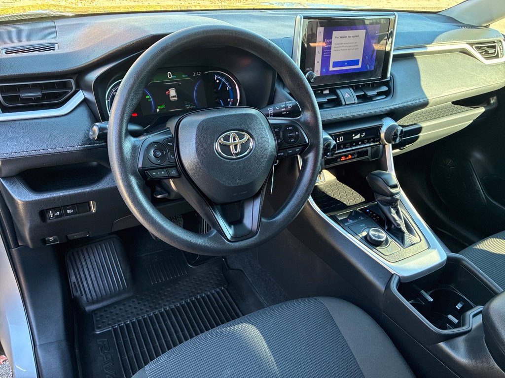 Used 2024 Toyota RAV4 LE AWD/4WD image 15