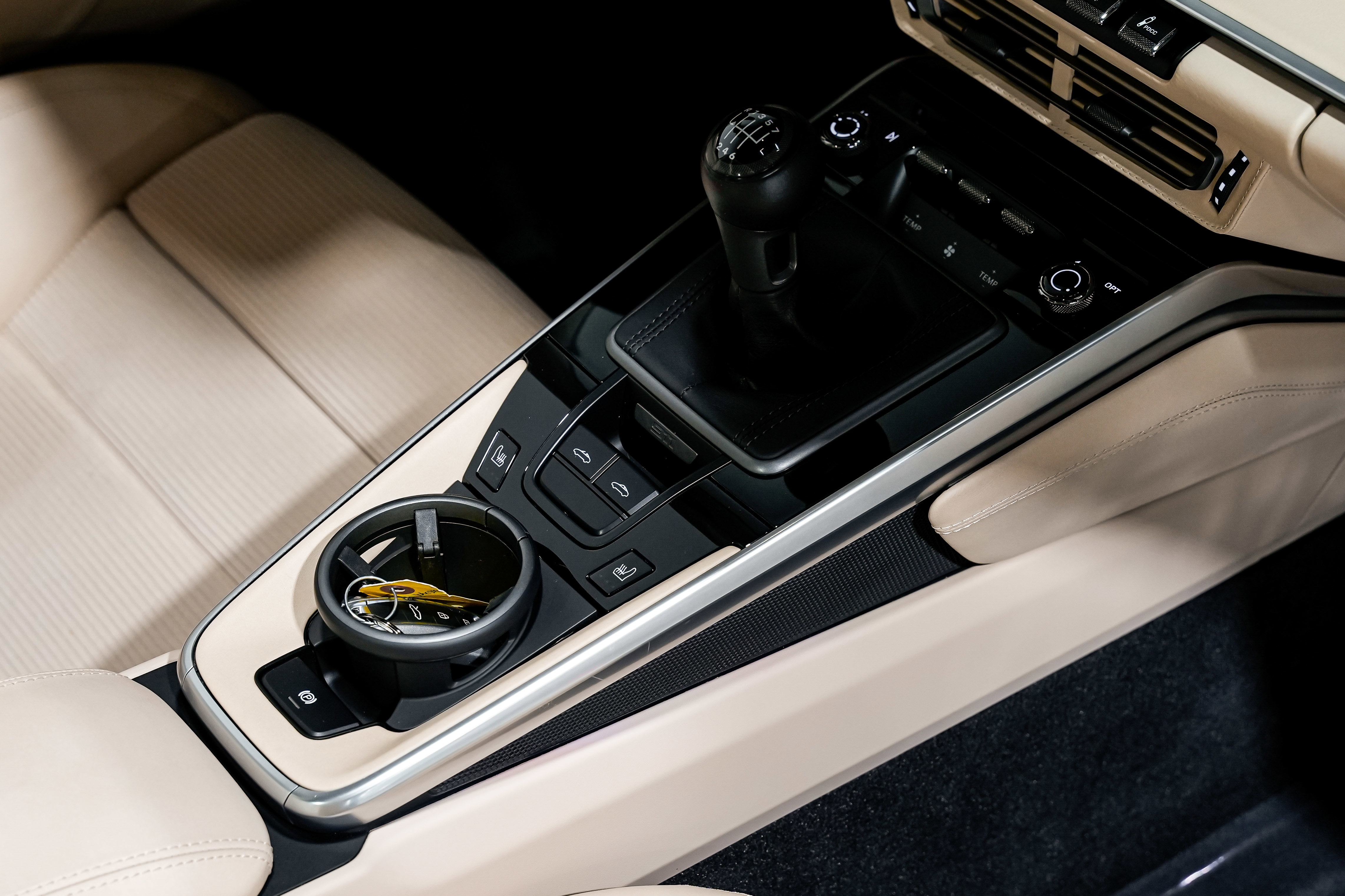 Used 2021 Porsche 911 Targa 4S Heritage Design image 40