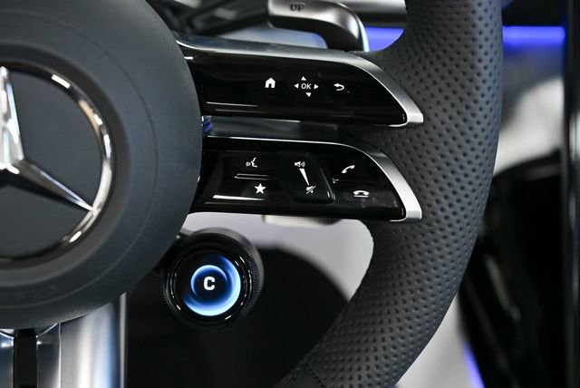 Used 2026 Mercedes-Benz SL 63 AMG S e Performance 4MATIC image 56