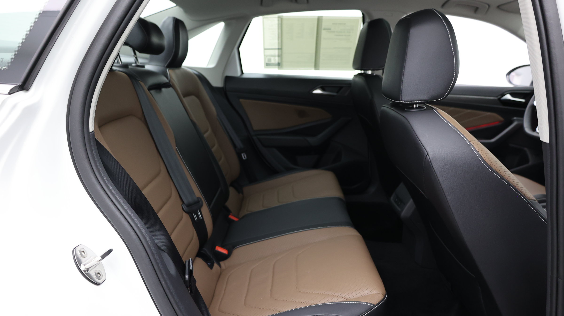 Used 2026 Volkswagen Jetta SEL FWD image 42