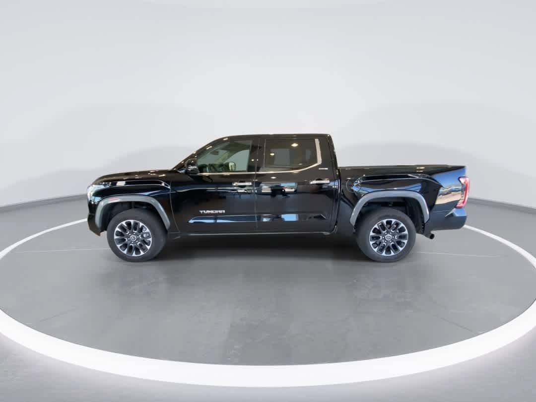 Used 2024 Toyota Tundra Limited AWD/4WD image 5