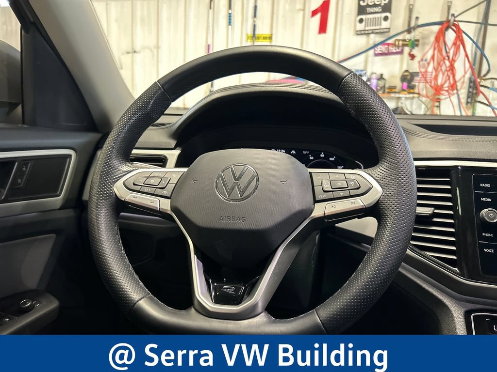 Certified 2022 Volkswagen Atlas SEL R-Line AWD/4WD image 22
