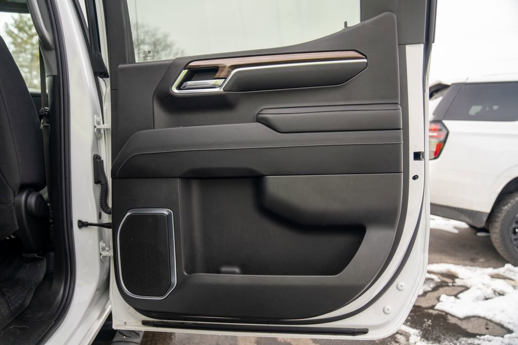 Used 2023 Chevrolet Silverado 1500 RST w/ Redline Edition image 13