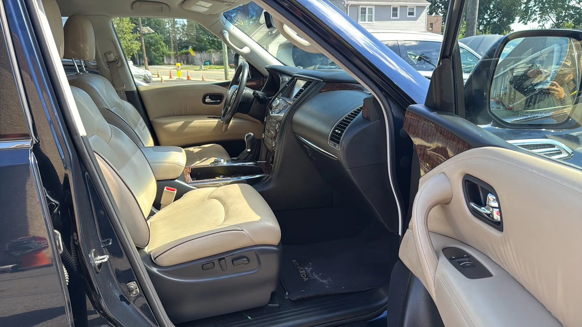 Used 2017 Nissan Armada SL image 25