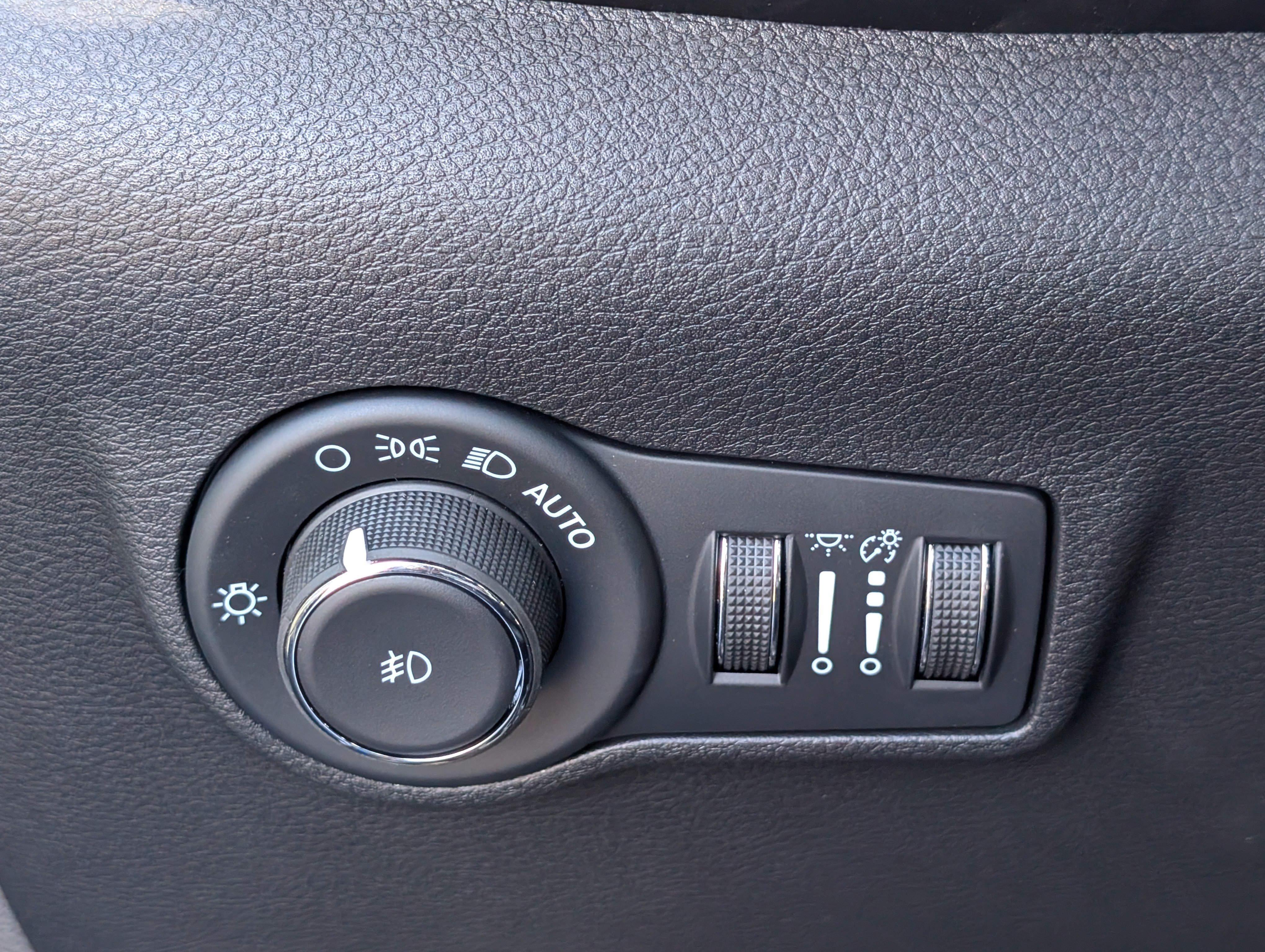New 2026 Jeep Compass Limited w/ Sun, Sound & Navigation Group AWD/4WD image 21