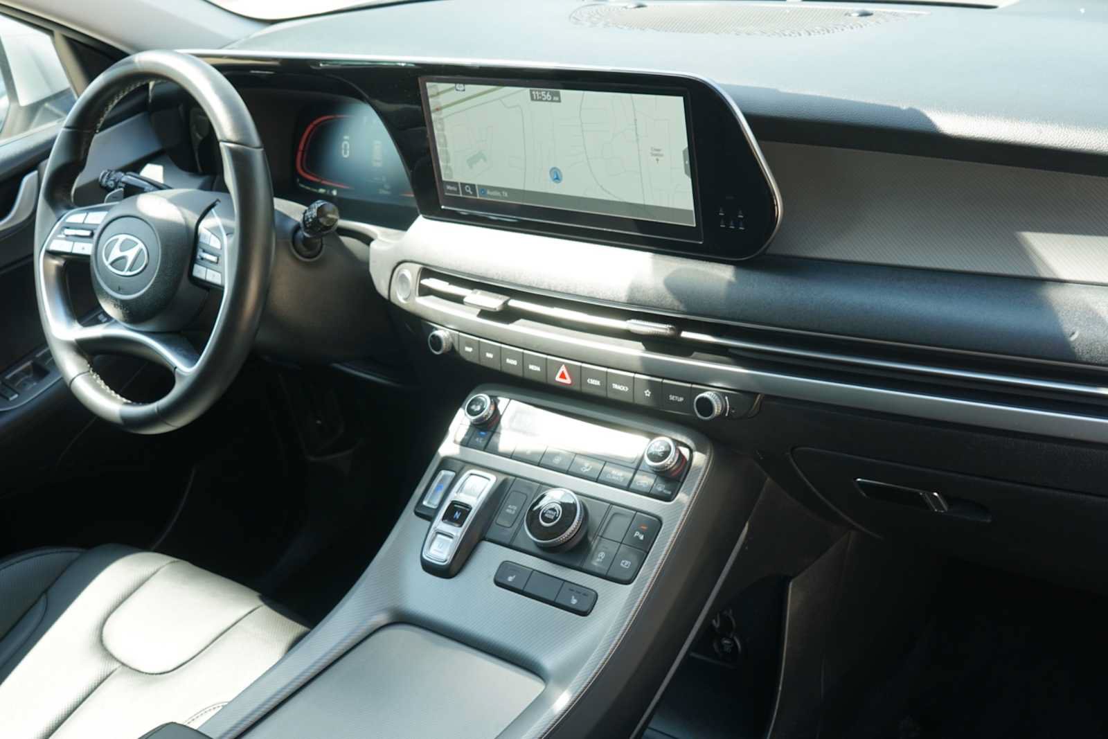 Used 2025 Hyundai Palisade SEL FWD image 25