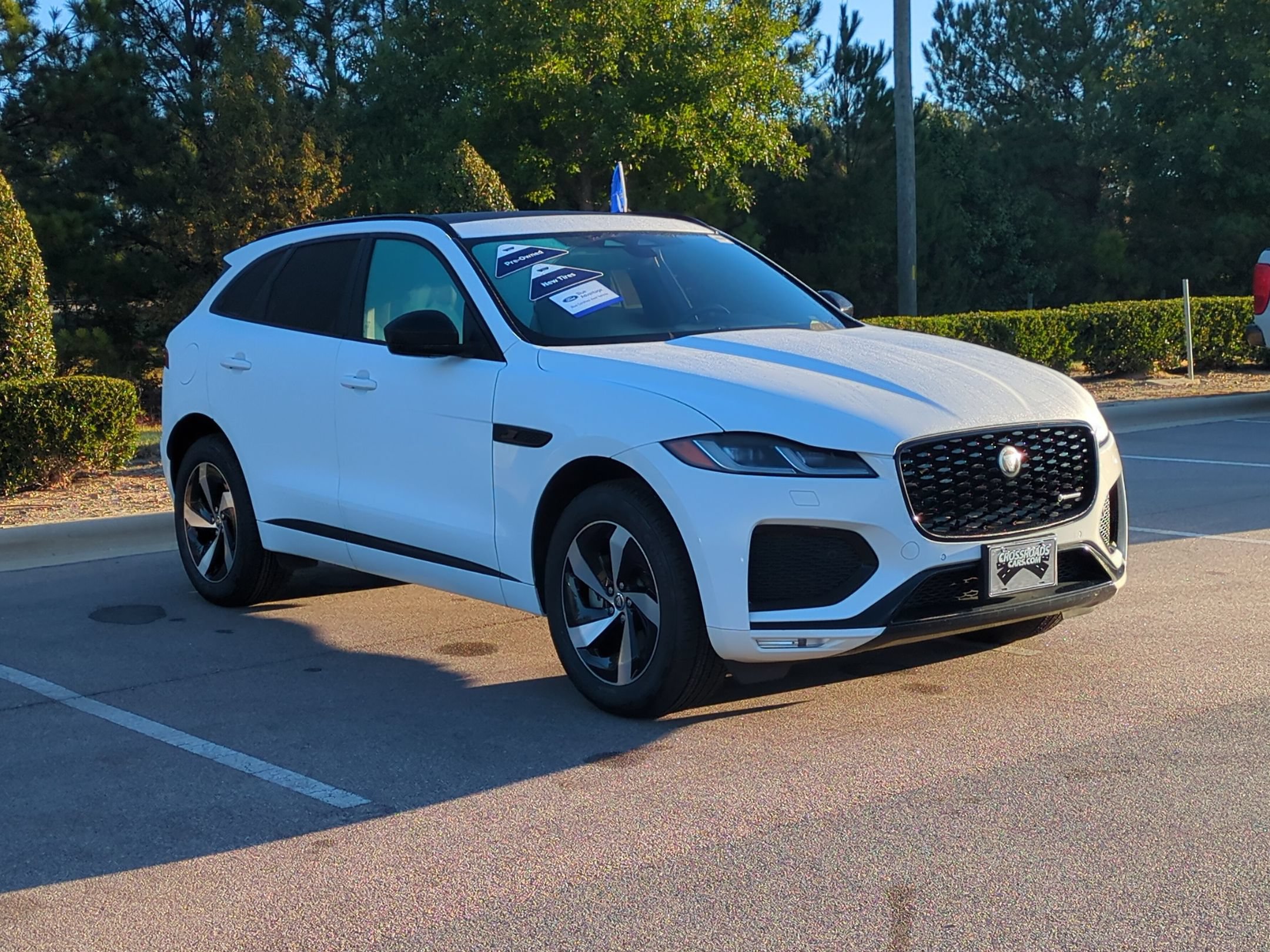 Used 2025 Jaguar F-PACE R-Dynamic S AWD/4WD image 1