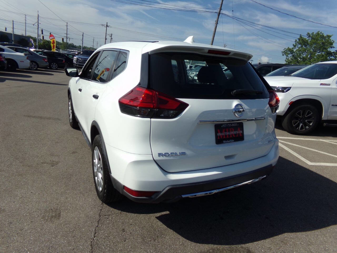 Used 2017 Nissan Rogue S image 48