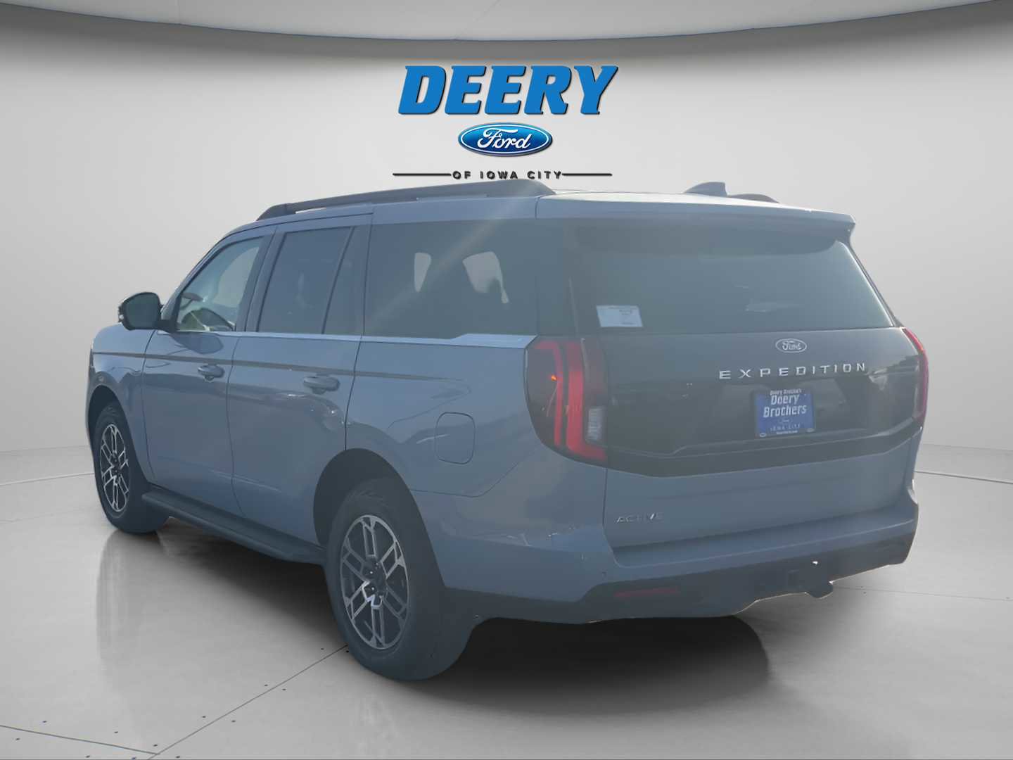 Used 2026 Ford Expedition Active image 8