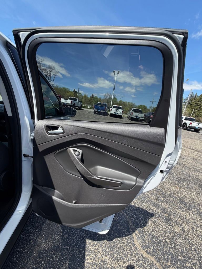 Used 2017 Ford Escape SE AWD/4WD image 14