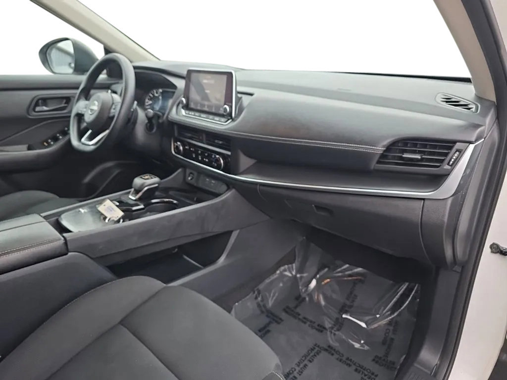 Used 2024 Nissan Rogue S FWD image 20