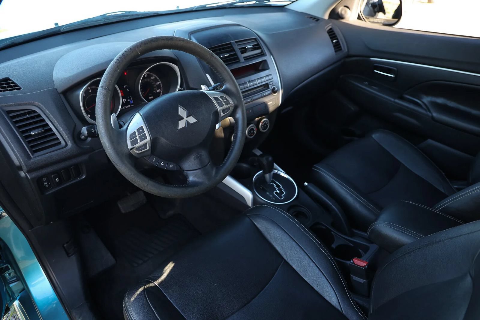 Used 2011 Mitsubishi Outlander Sport SE FWD image 17
