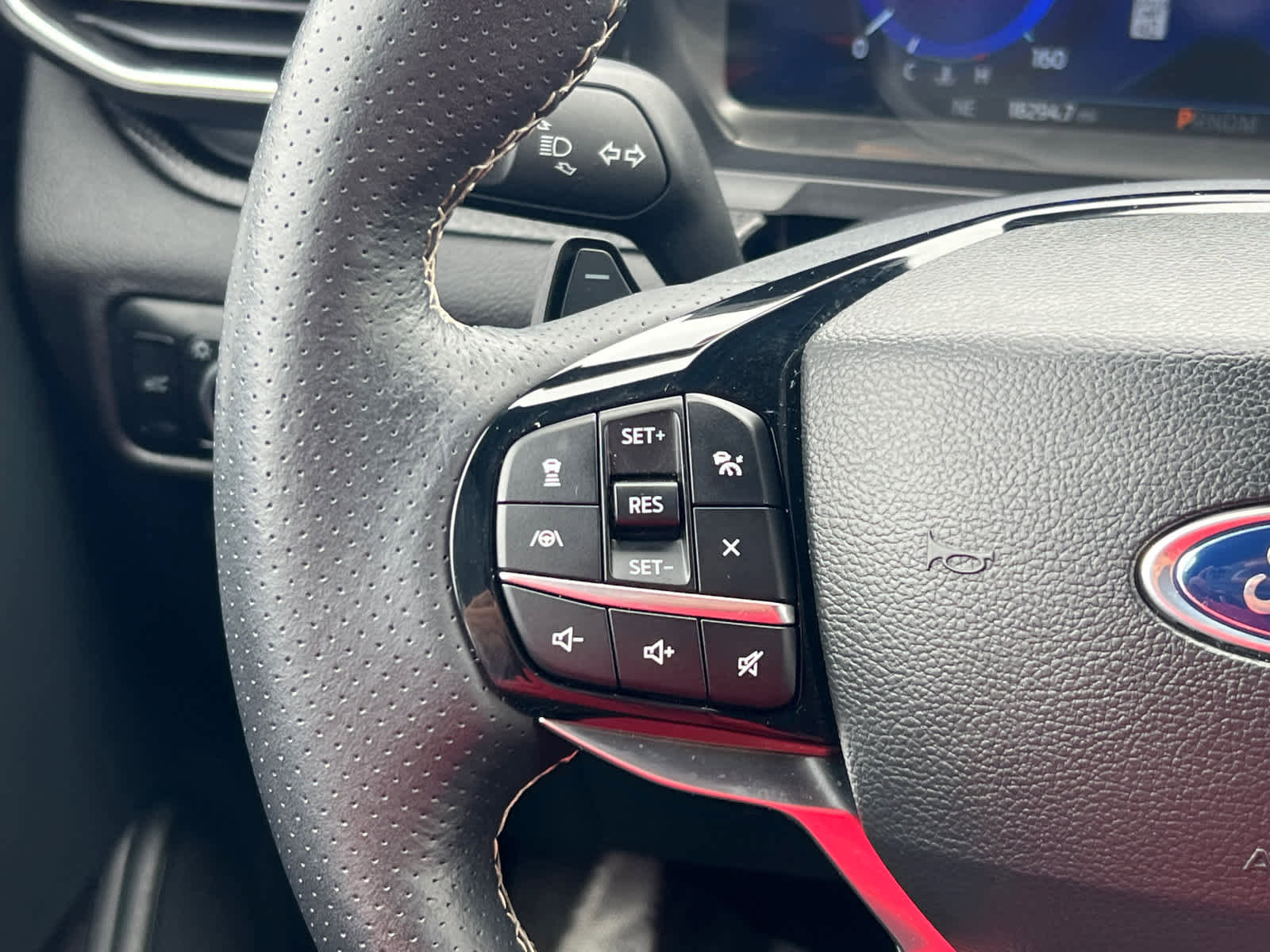 Used 2023 Ford Explorer ST w/ Equipment Group 401A AWD/4WD image 21