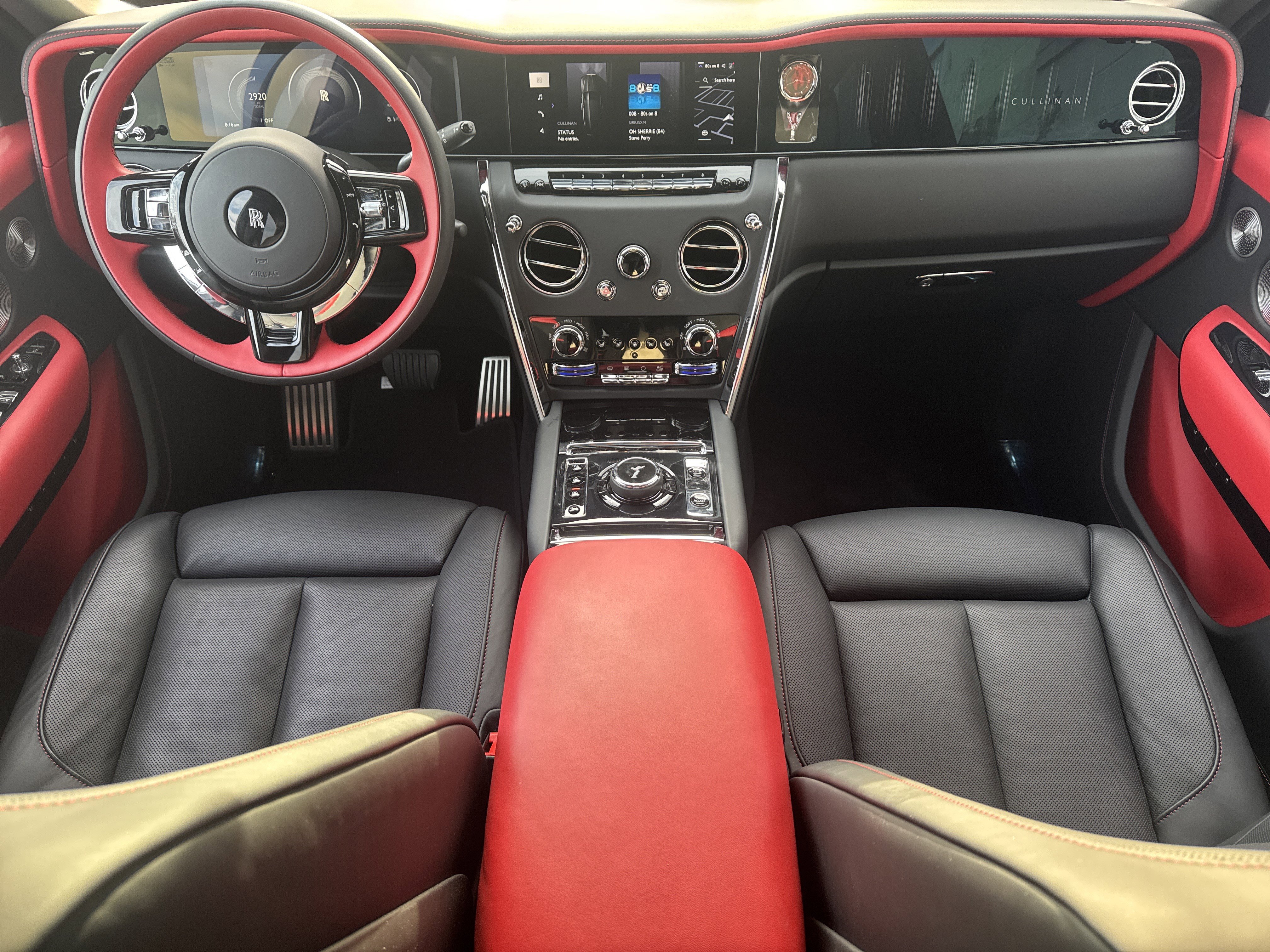 Used 2025 Rolls-Royce Cullinan image 4