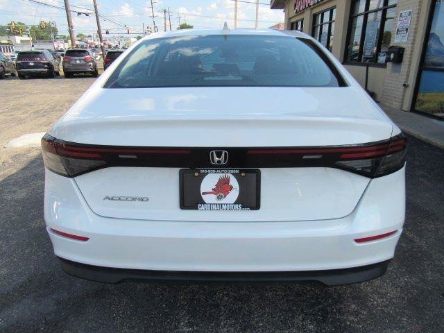 Used 2024 Honda Accord EX image 10