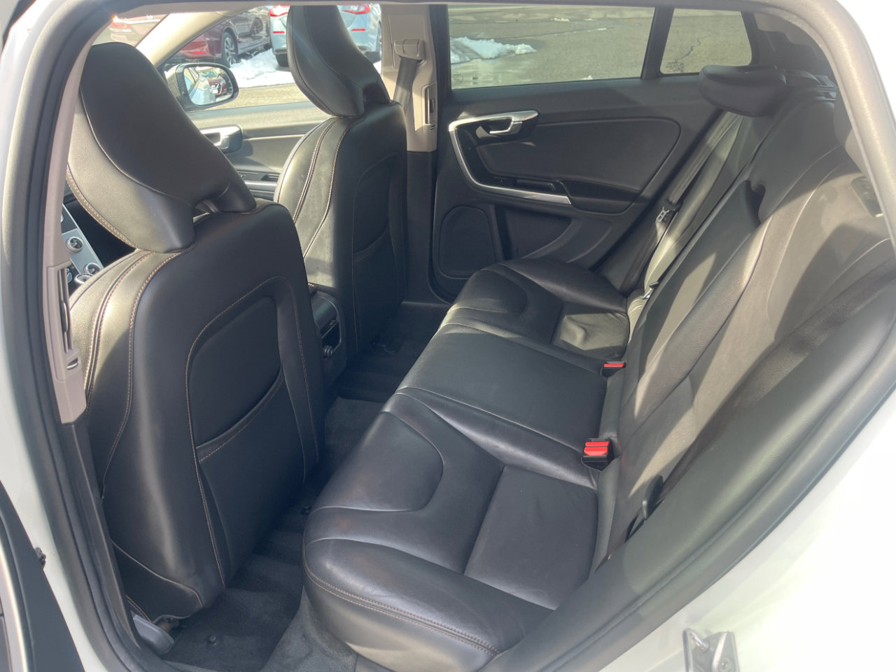 Used 2017 Volvo V60 T5 Cross Country w/ Convenience Package image 13