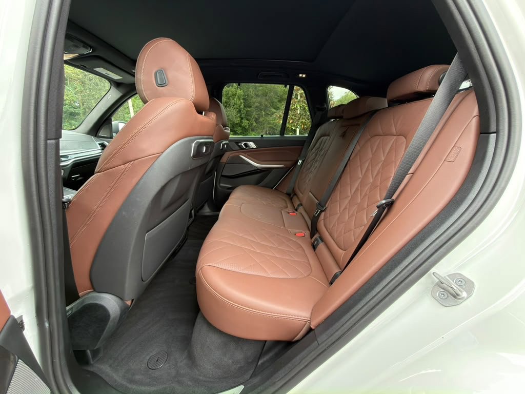 Certified 2024 BMW X5 xDrive40i w/ Premium Package AWD/4WD image 24