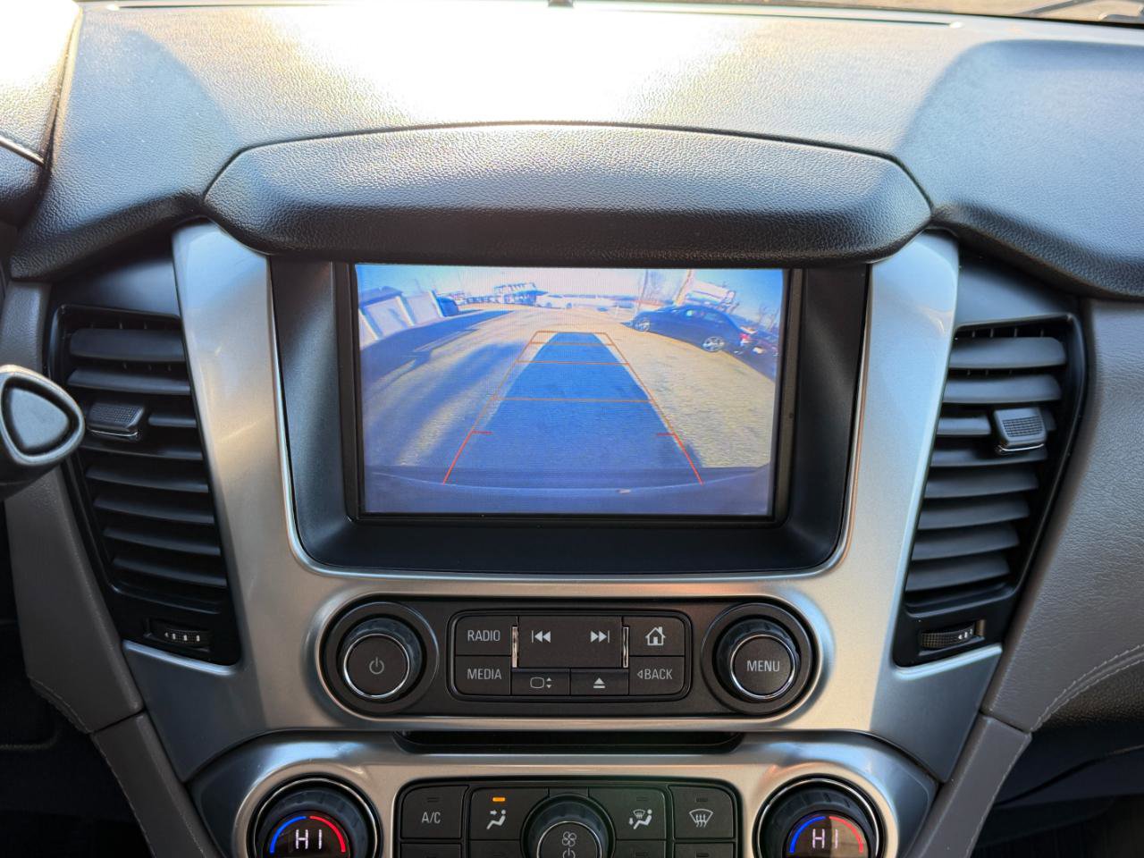 Used 2020 Chevrolet Suburban LT image 23