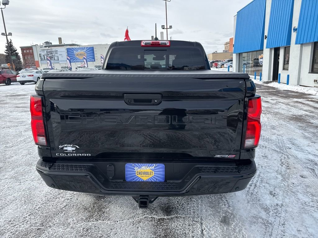 Used 2024 Chevrolet Colorado ZR2 w/ Technology Package image 12