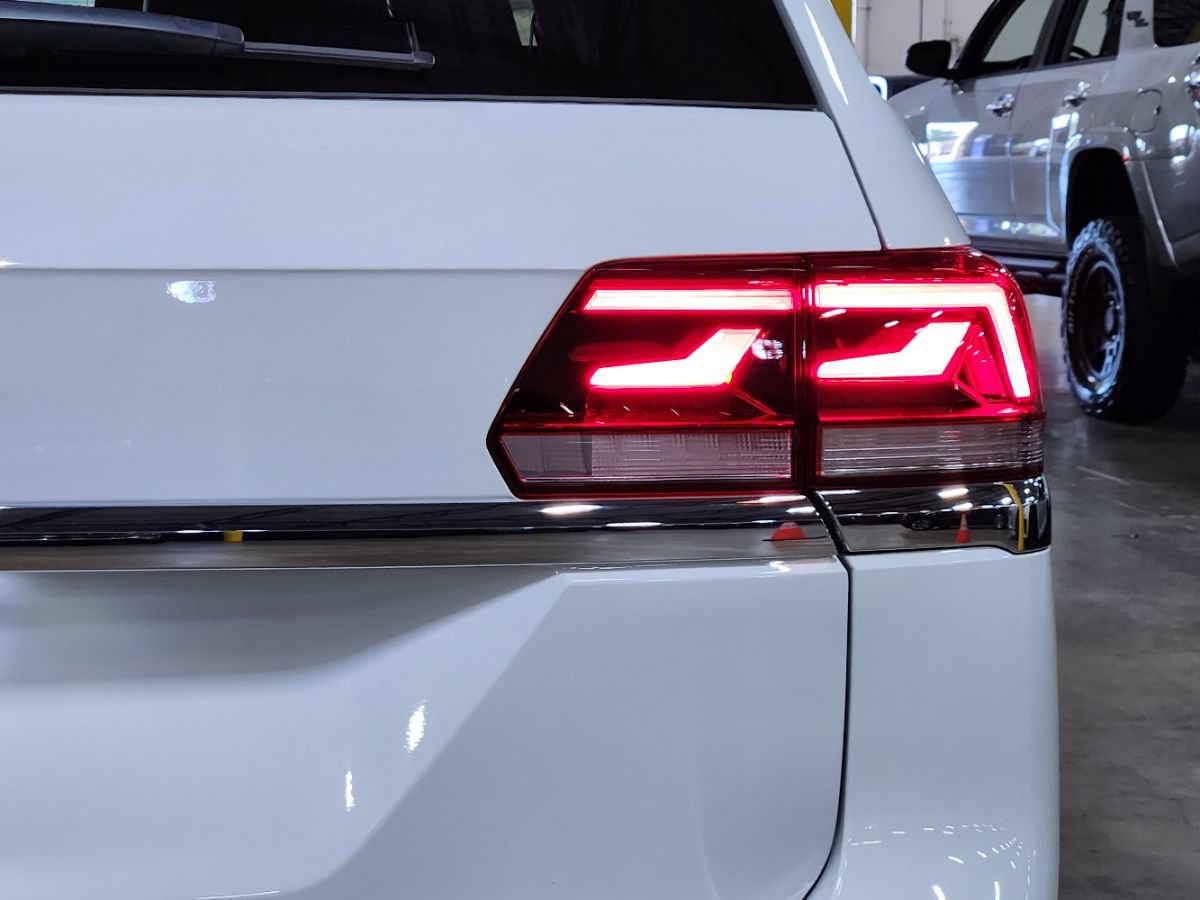 Used 2021 Volkswagen Atlas SE w/ Panoramic Sunroof Package FWD image 22