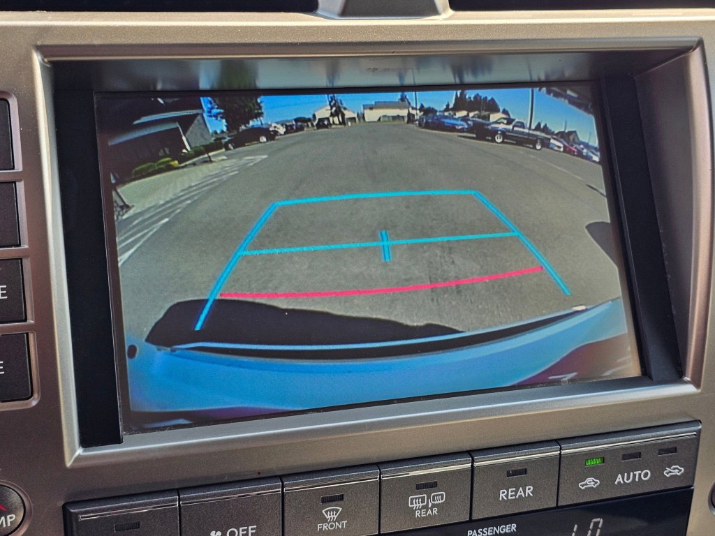 Used 2018 Lexus GX 460 Premium w/ Premium Package image 11