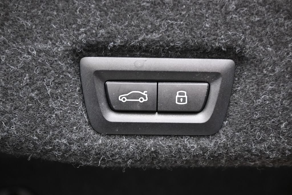 Used 2025 BMW 530i RWD image 19