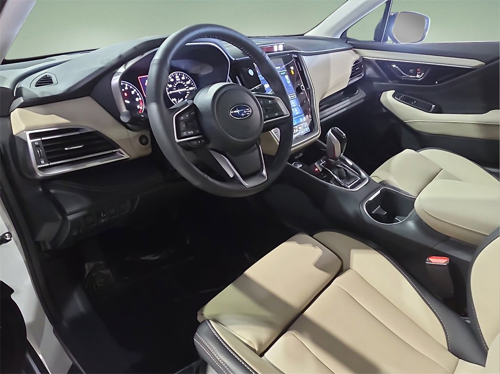 Used 2025 Subaru Outback Limited image 12