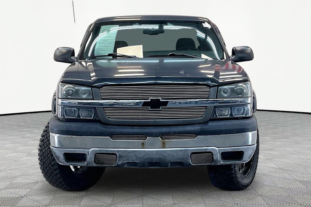 Used 2005 Chevrolet Silverado 1500 LS w/ Light Duty Power Package AWD/4WD image 2
