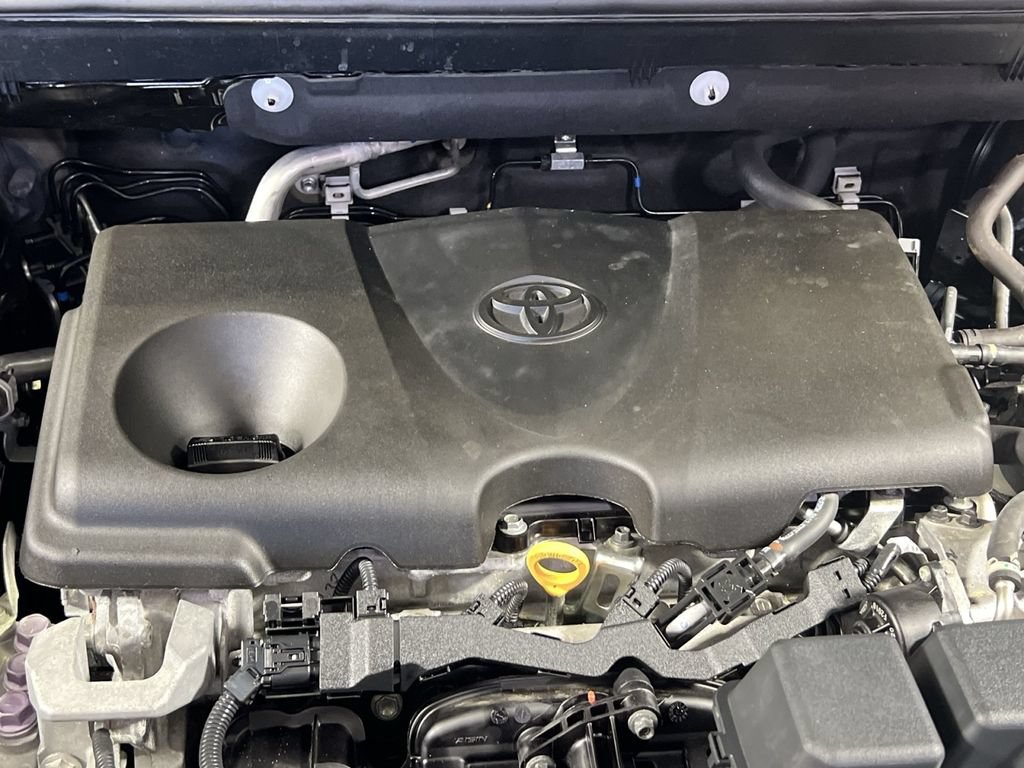 Used 2022 Toyota RAV4 XLE Premium AWD/4WD image 30